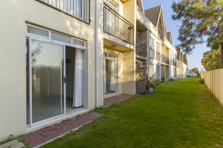 2 Bedroom Property for Sale in Gordons Bay Central Western Cape